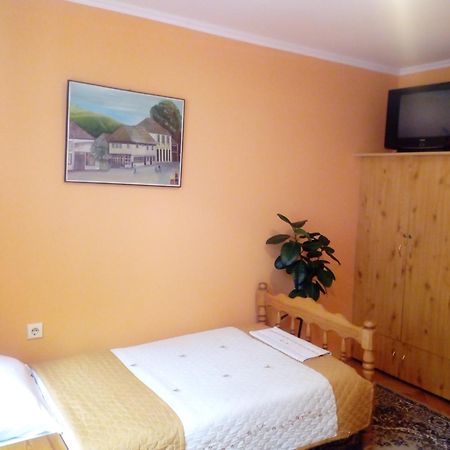 Hotel 24 Jul Pljevlja Rom bilde